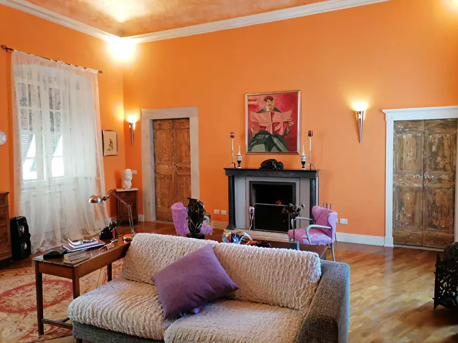 Immagine 3 di Appartamento in vendita  a Carrara