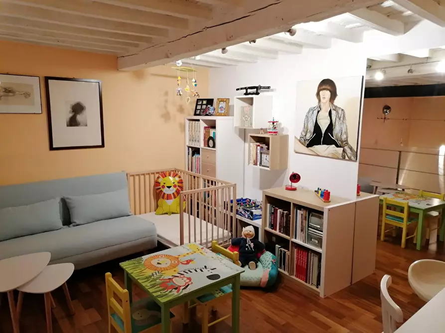 Immagine 18 di Appartamento in vendita  a Carrara