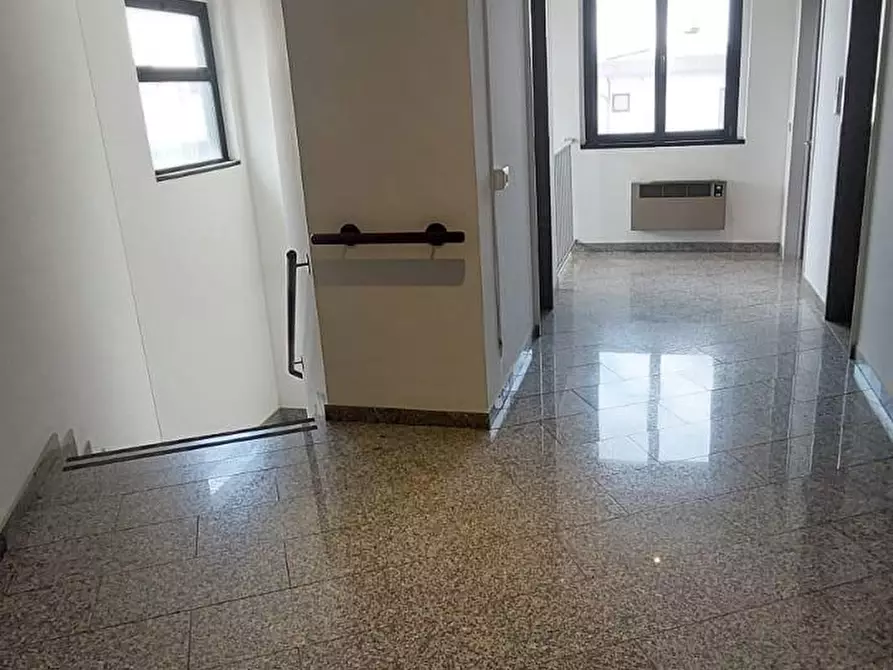 Immagine 22 di Ufficio in vendita  a Vinci