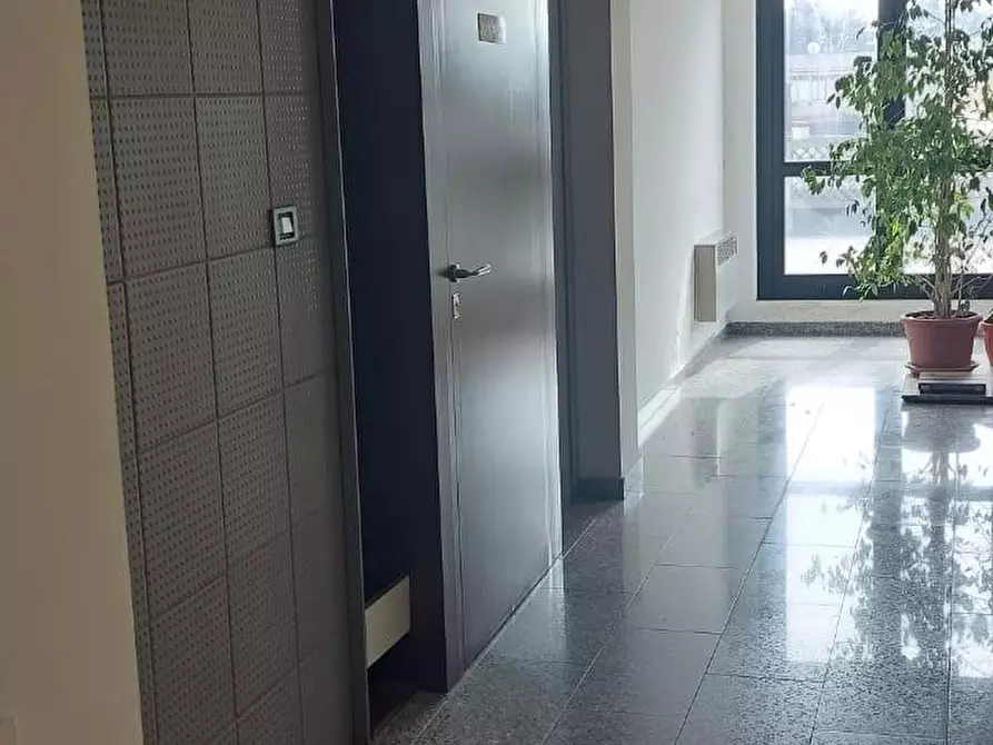 Immagine 21 di Ufficio in vendita  a Vinci