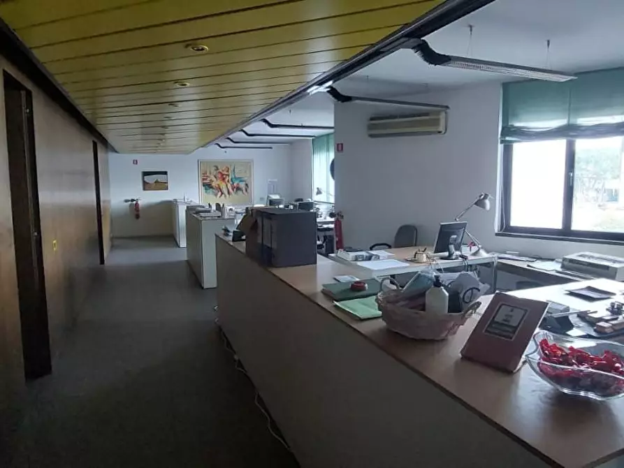 Immagine 2 di Ufficio in vendita  a Vinci