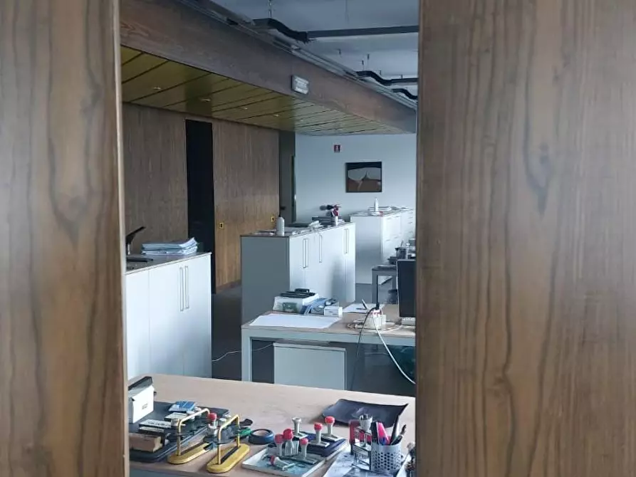 Immagine 7 di Ufficio in vendita  a Vinci