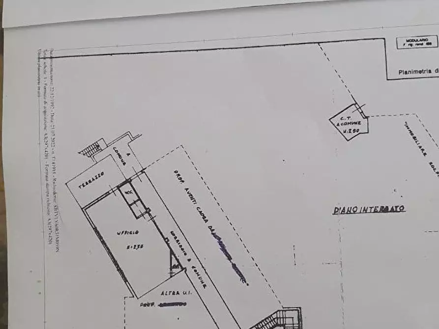 Immagine 25 di Ufficio in vendita  a Vinci