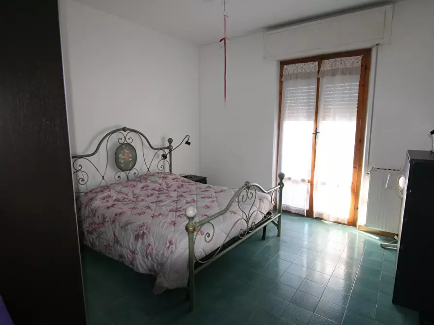 Immagine 7 di Appartamento in vendita  a Carrara