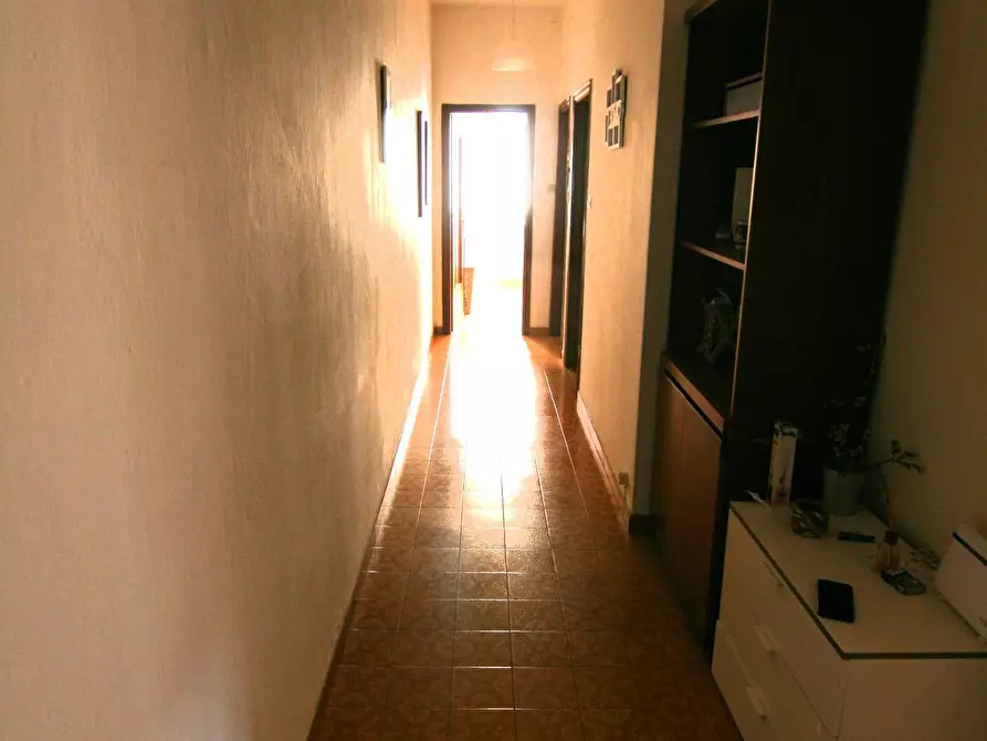 Immagine 5 di Appartamento in vendita  a Carrara