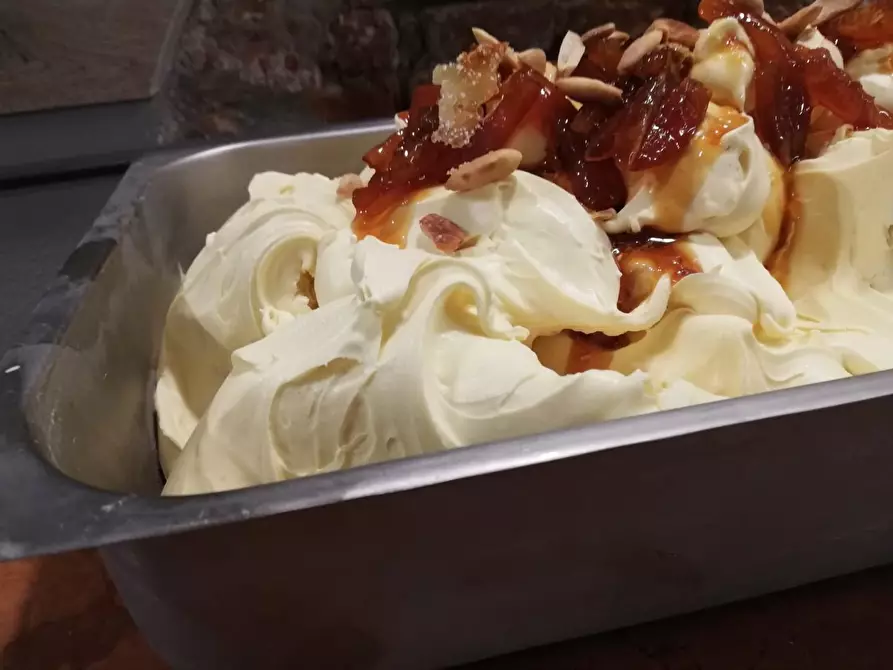 Immagine 2 di Bar / Ristorante in vendita  a Cascina