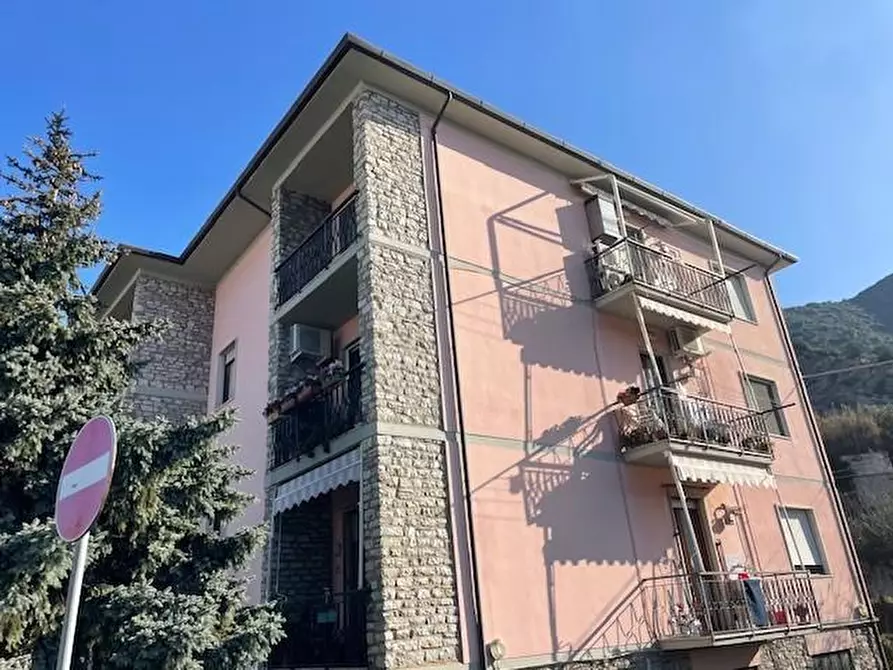 Immagine 17 di Appartamento in vendita  a San Giuliano Terme