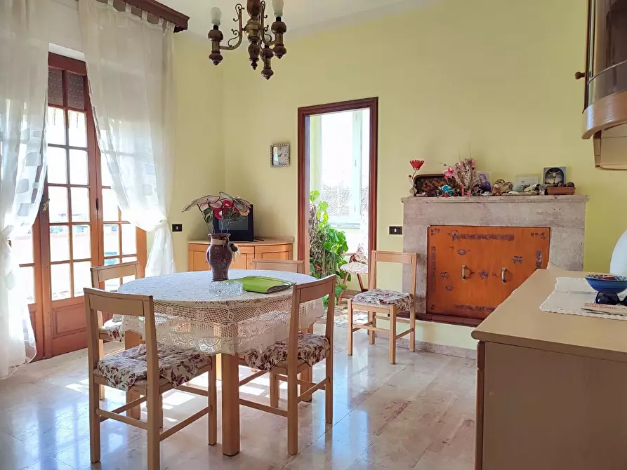 Immagine 16 di Casa semindipendente in vendita  a Castelnuovo Magra