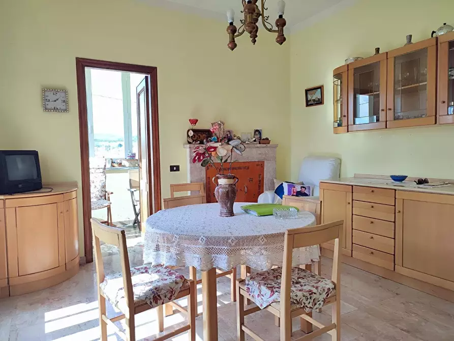 Immagine 10 di Casa semindipendente in vendita  a Castelnuovo Magra