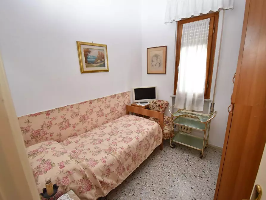 Immagine 11 di Villa in vendita  a Forte Dei Marmi