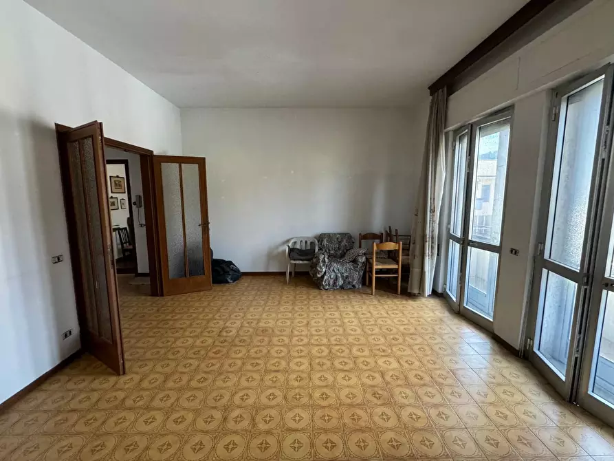 Immagine 30 di Appartamento in vendita  a Lucca