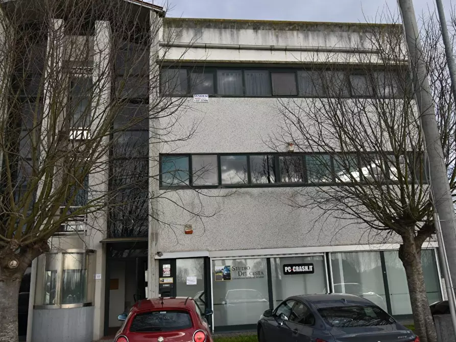 Immagine 38 di Ufficio in vendita  a San Giuliano Terme