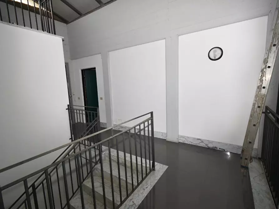 Immagine 22 di Ufficio in vendita  a San Giuliano Terme