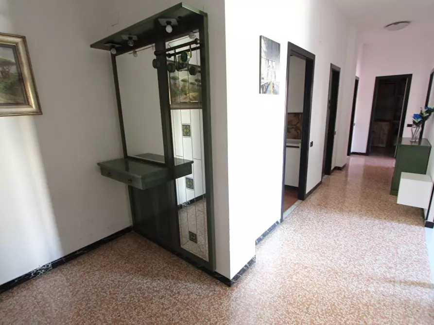 Immagine 14 di Appartamento in vendita  a La Spezia