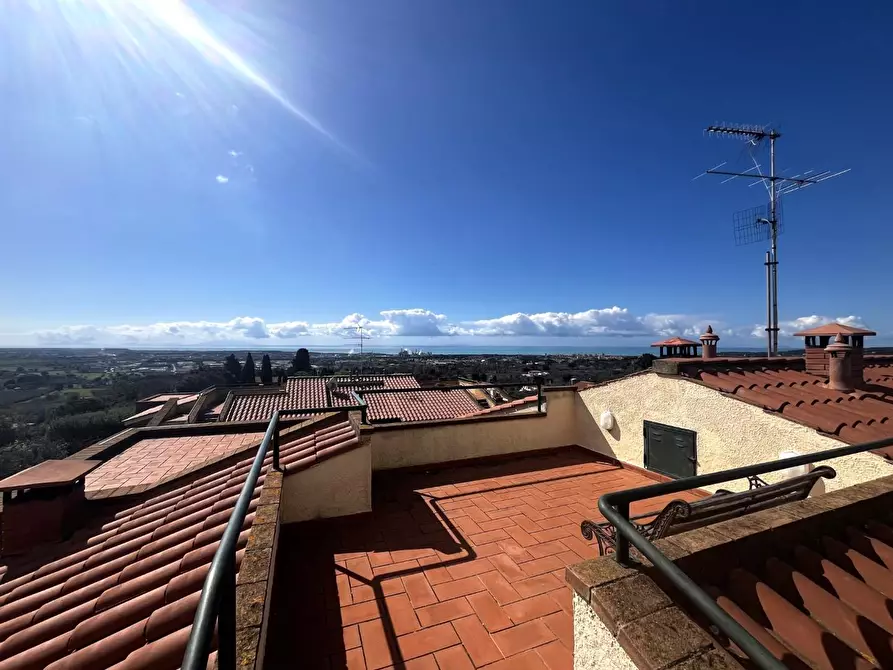 Immagine 30 di Casa bifamiliare in vendita  a Rosignano Marittimo