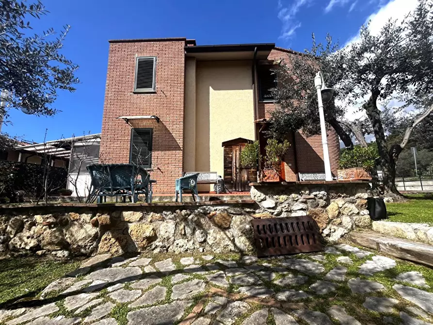 Immagine 6 di Casa bifamiliare in vendita  a Rosignano Marittimo