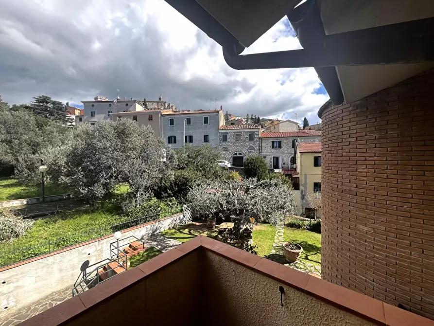 Immagine 29 di Casa bifamiliare in vendita  a Rosignano Marittimo