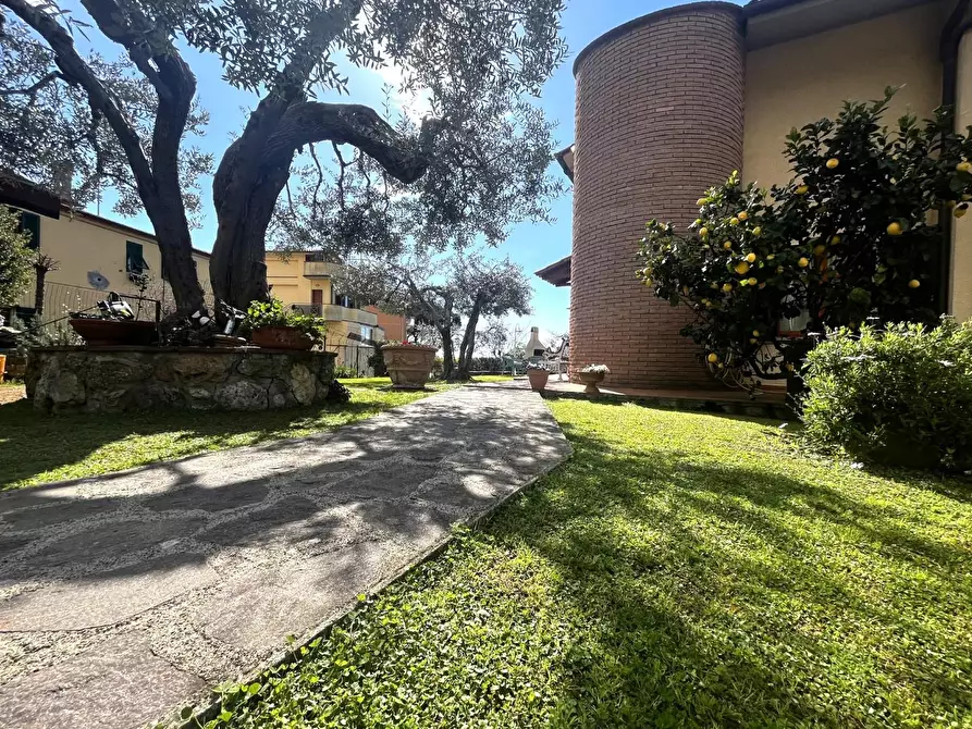 Immagine 3 di Casa bifamiliare in vendita  a Rosignano Marittimo