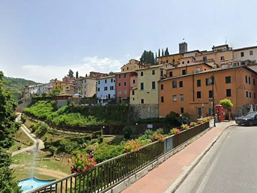 Immagine 13 di Casa bifamiliare in vendita  a Barga