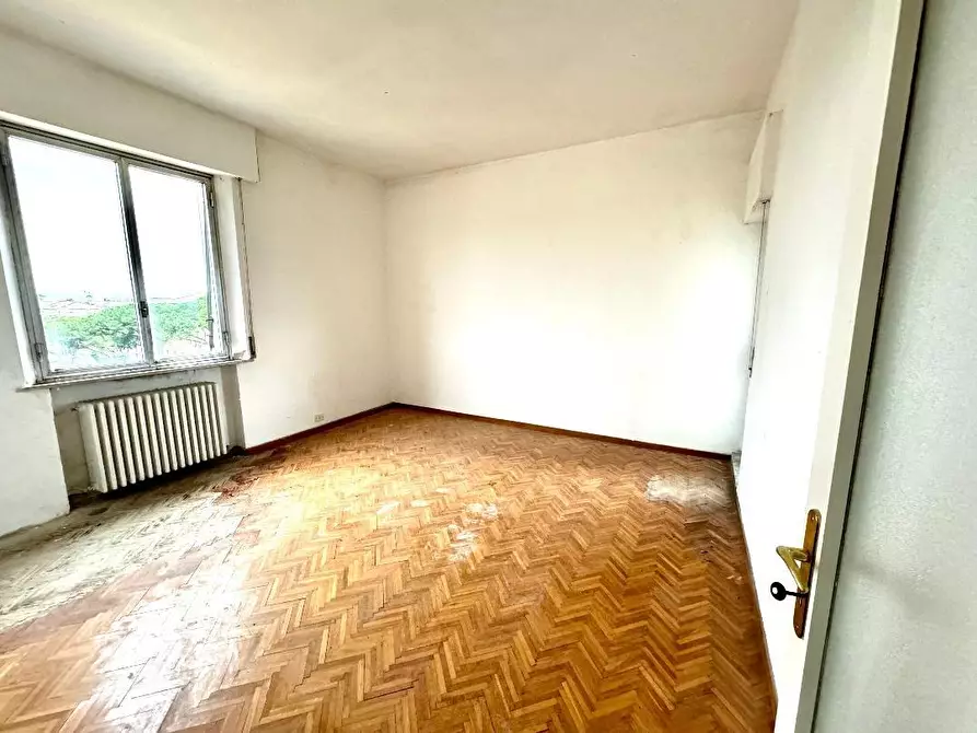 Immagine 18 di Appartamento in vendita  a Siena