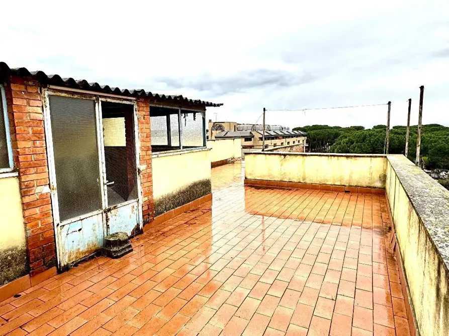 Immagine 2 di Appartamento in vendita  a Siena