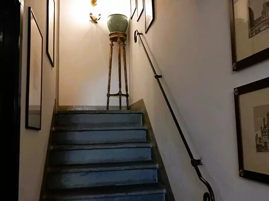 Immagine 9 di Villa in vendita  a Pisa