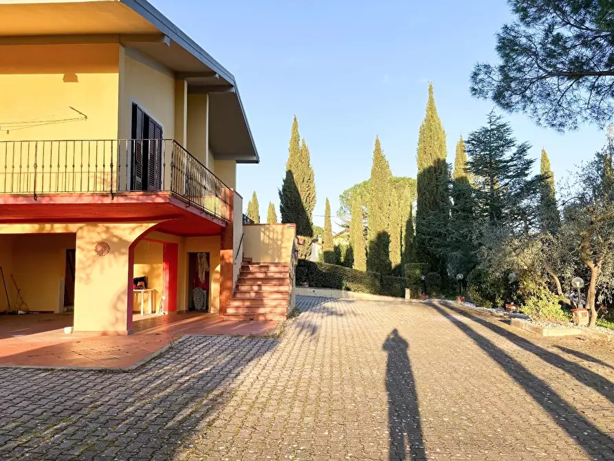 Immagine 4 di Villa in vendita  a Montespertoli