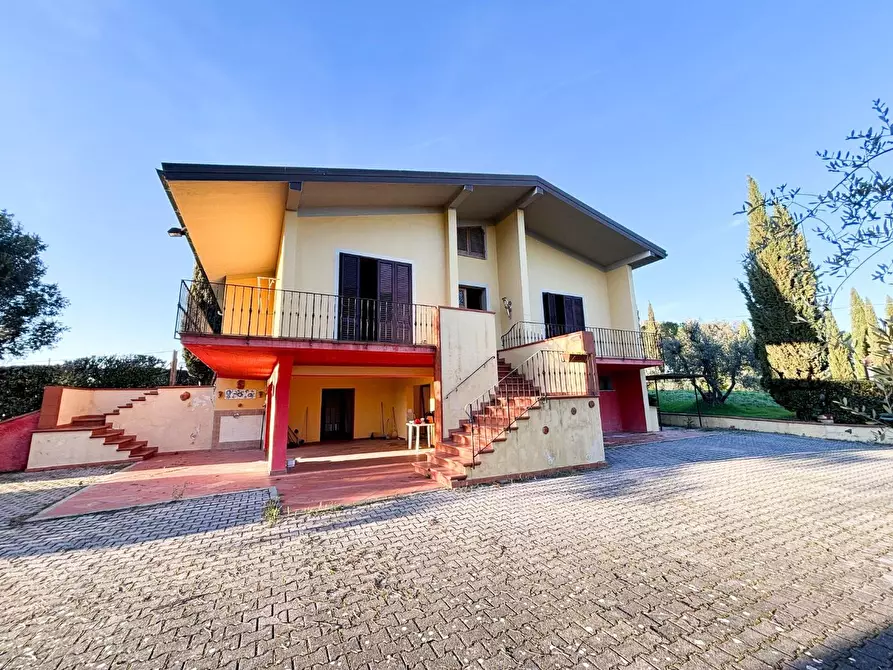 Immagine 19 di Villa in vendita  a Montespertoli