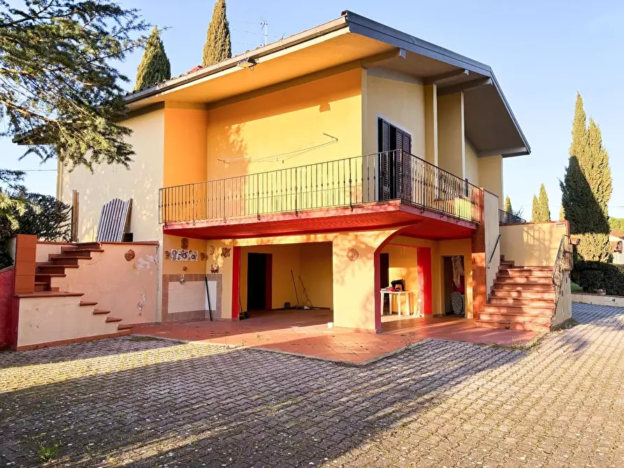 Immagine 35 di Villa in vendita  a Montespertoli