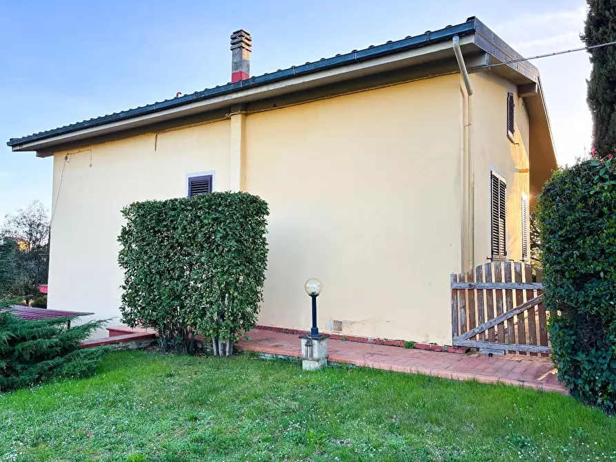 Immagine 21 di Villa in vendita  a Montespertoli