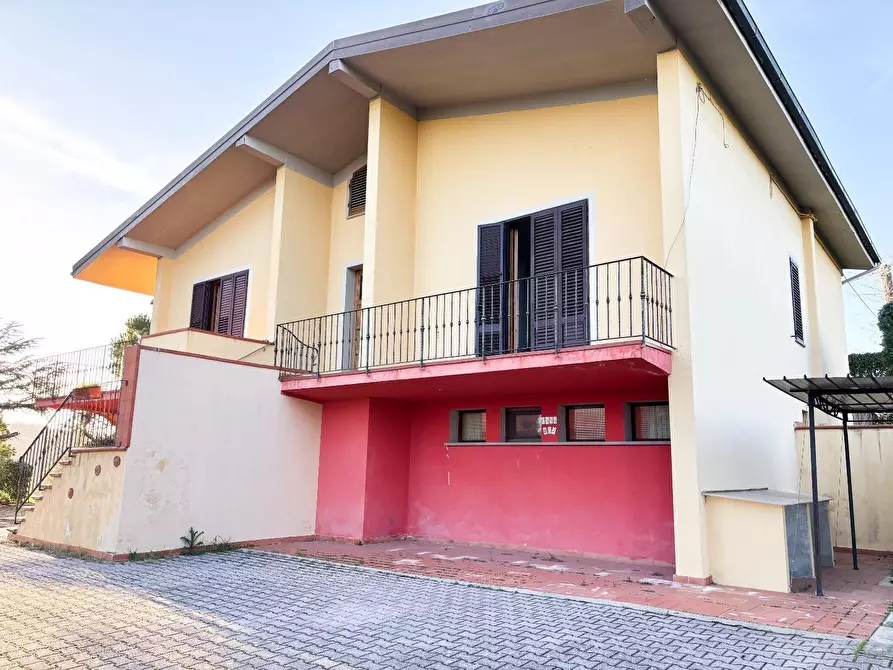 Immagine 26 di Villa in vendita  a Montespertoli