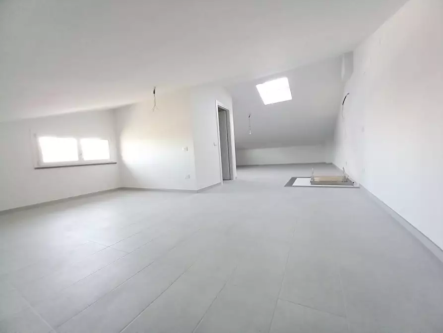 Immagine 14 di Appartamento in vendita  a Pontedera