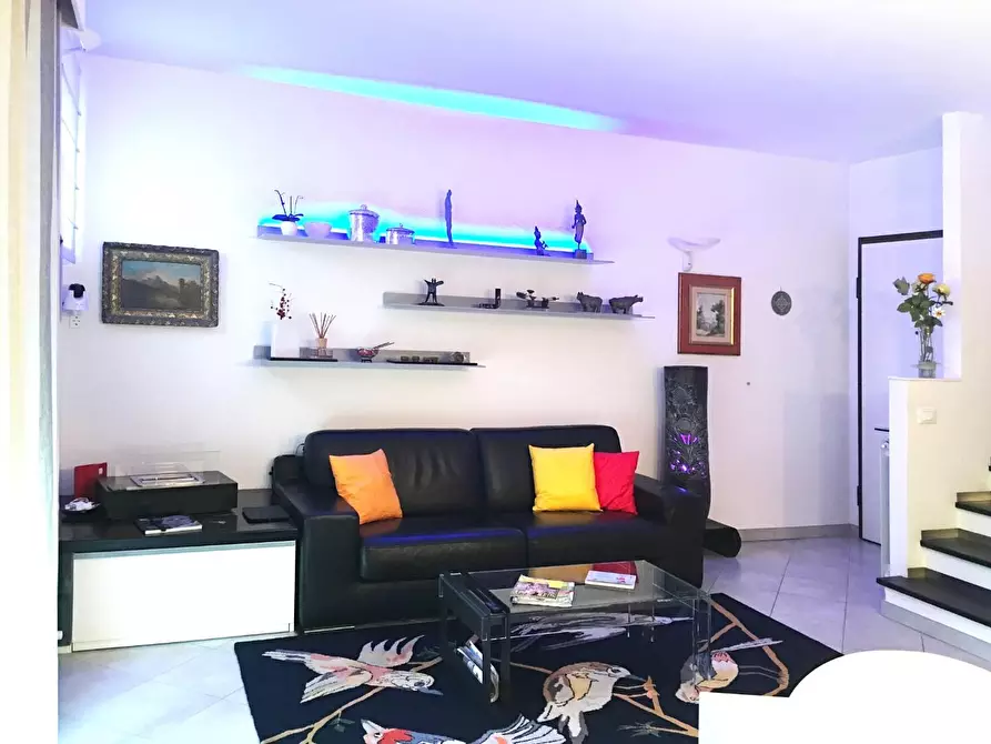 Immagine 2 di Appartamento in vendita  a Massa