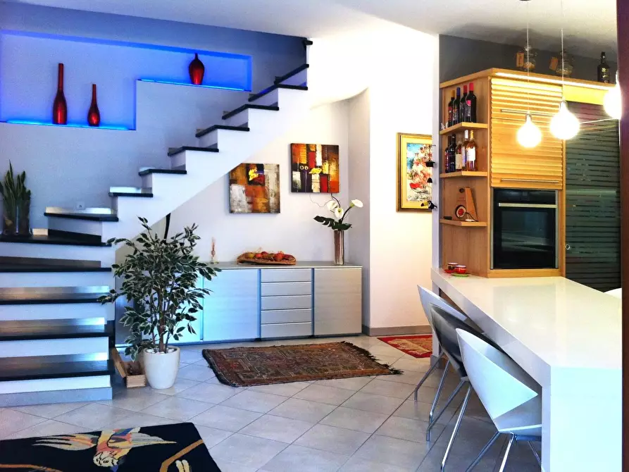 Immagine 10 di Appartamento in vendita  a Massa