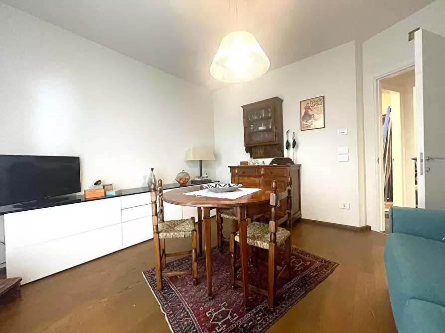 Immagine 13 di Appartamento in vendita  a Capraia E Limite