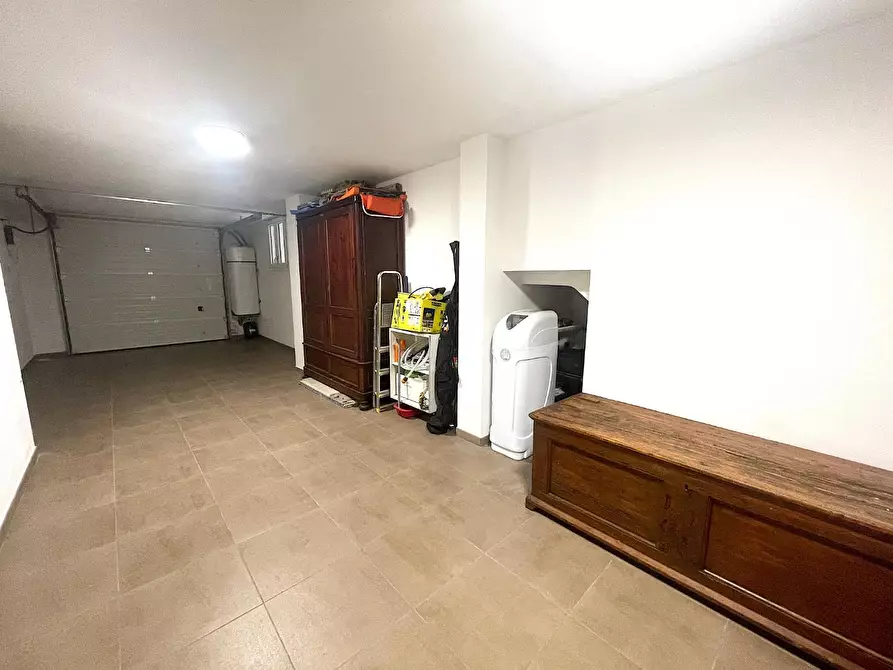 Immagine 32 di Appartamento in vendita  a Capraia E Limite