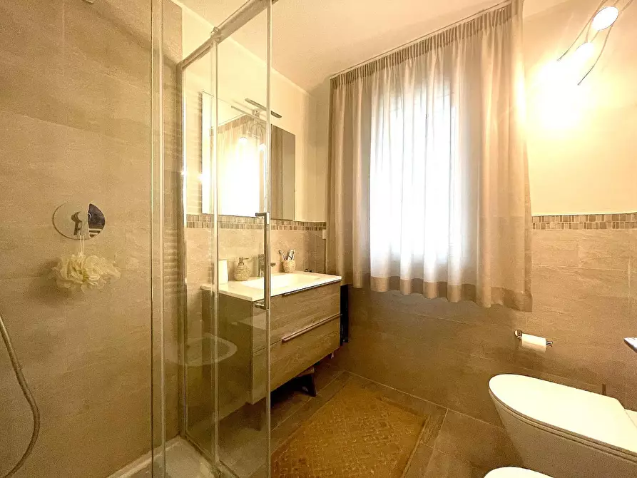 Immagine 16 di Appartamento in vendita  a Capraia E Limite