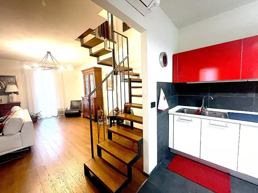 Immagine 29 di Appartamento in vendita  a Capraia E Limite