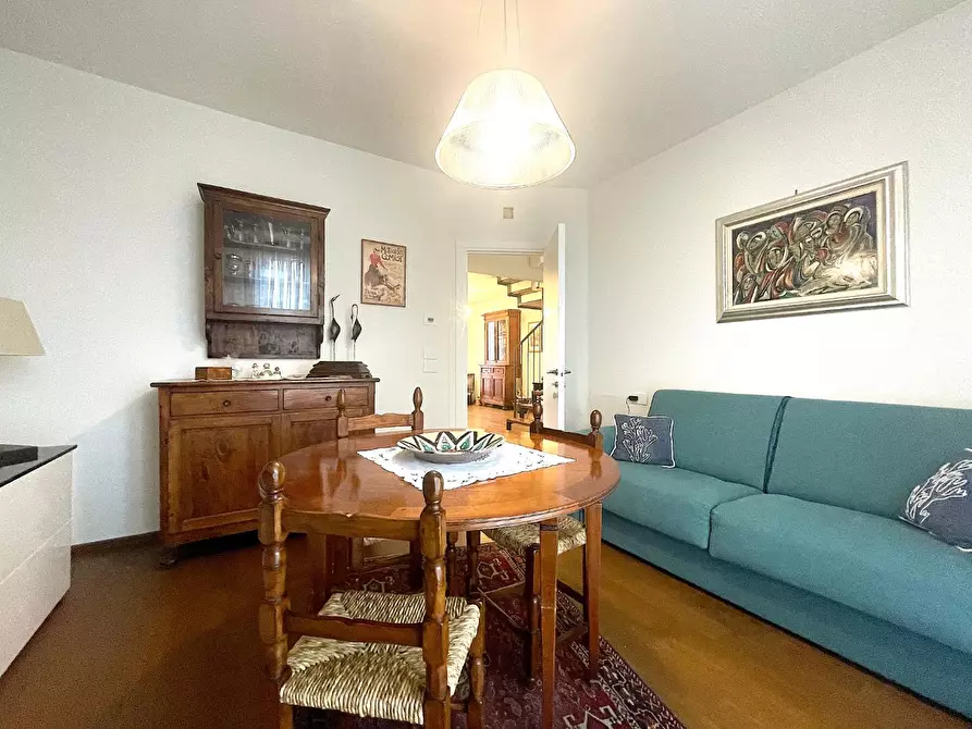 Immagine 14 di Appartamento in vendita  a Capraia E Limite