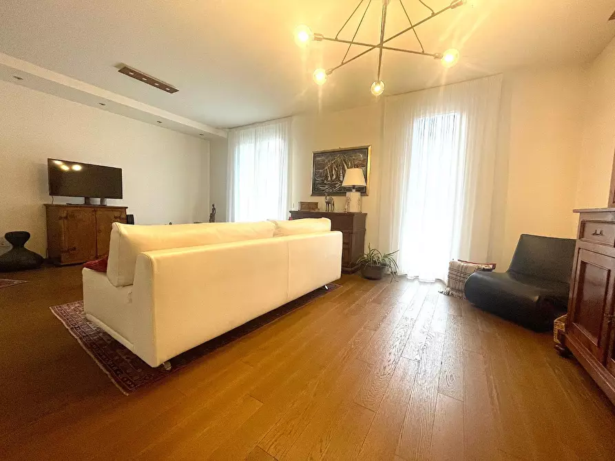 Immagine 5 di Appartamento in vendita  a Capraia E Limite