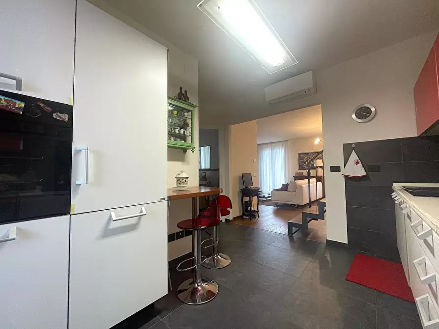 Immagine 9 di Appartamento in vendita  a Capraia E Limite