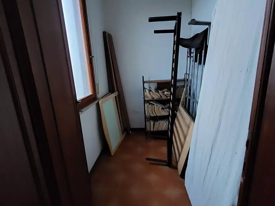 Immagine 11 di Casa indipendente in vendita  a Santa Maria A Monte