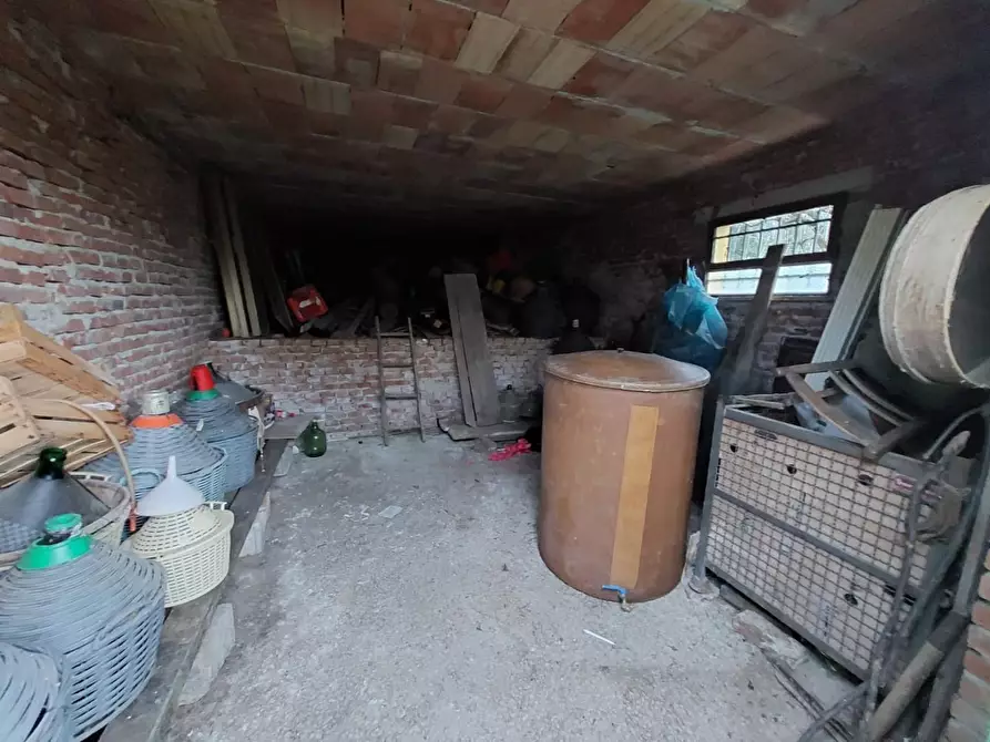 Immagine 22 di Casa indipendente in vendita  a Santa Maria A Monte