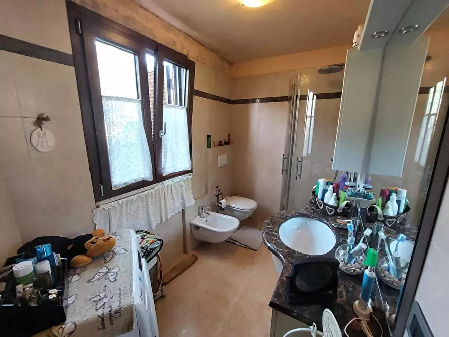 Immagine 28 di Casa bifamiliare in vendita  a Carrara