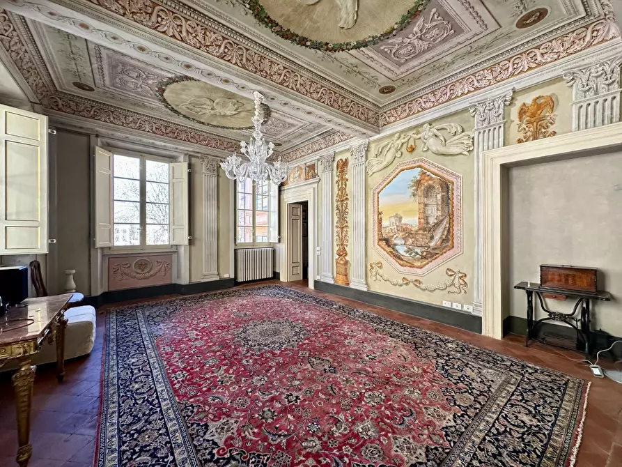 Immagine 6 di Appartamento in vendita  a Lucca