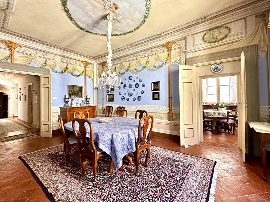 Immagine 14 di Appartamento in vendita  a Lucca