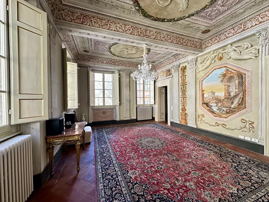 Immagine 62 di Appartamento in vendita  a Lucca