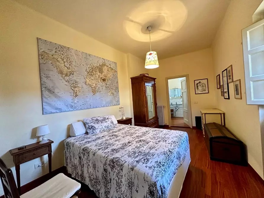 Immagine 44 di Appartamento in vendita  a Lucca