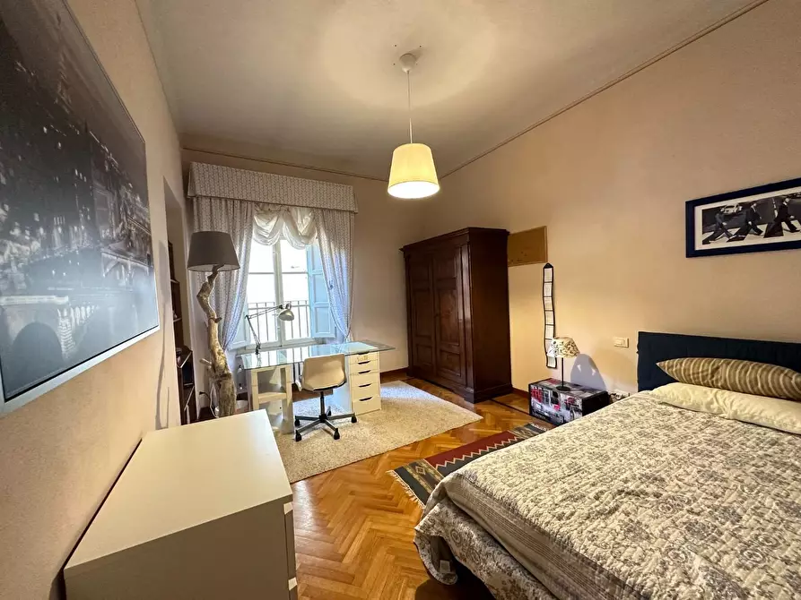 Immagine 37 di Appartamento in vendita  a Lucca