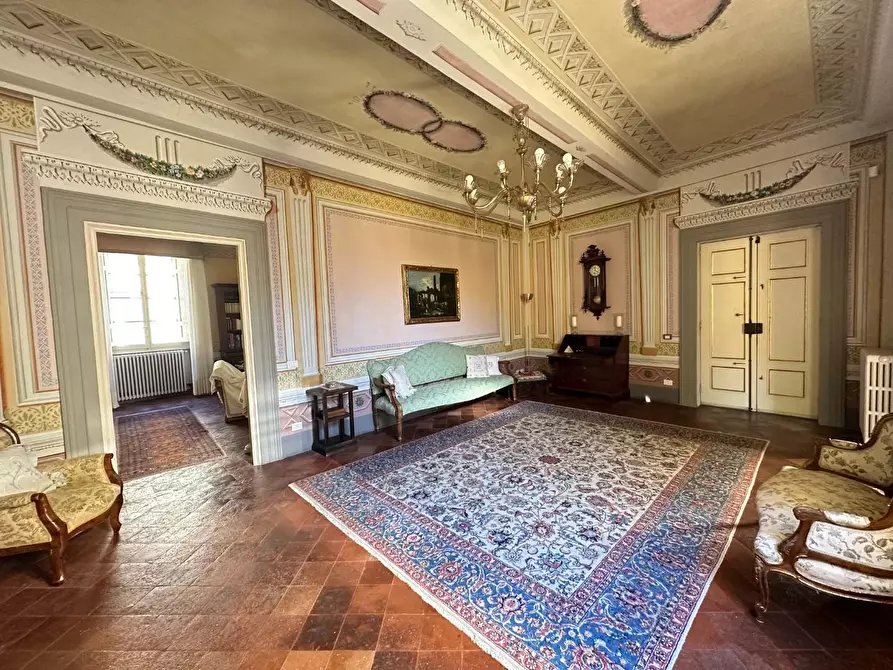 Immagine 3 di Appartamento in vendita  a Lucca